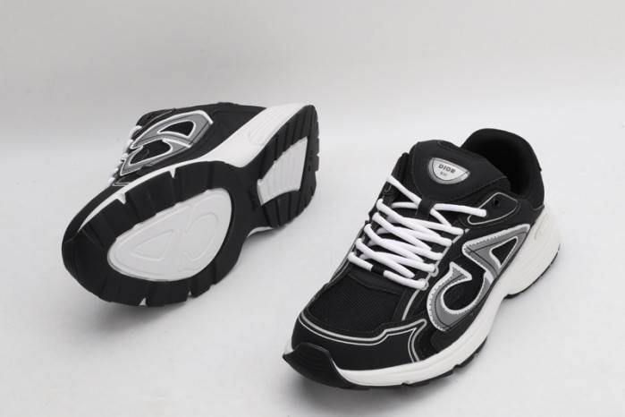 D10R B30 SNEAKER