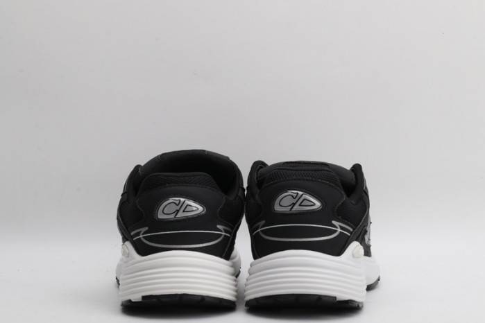 D10R B30 SNEAKER