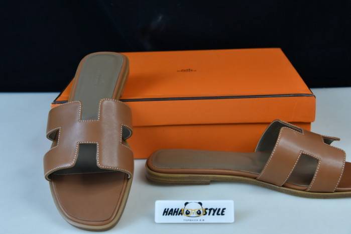 HERM*S SLIPPERS