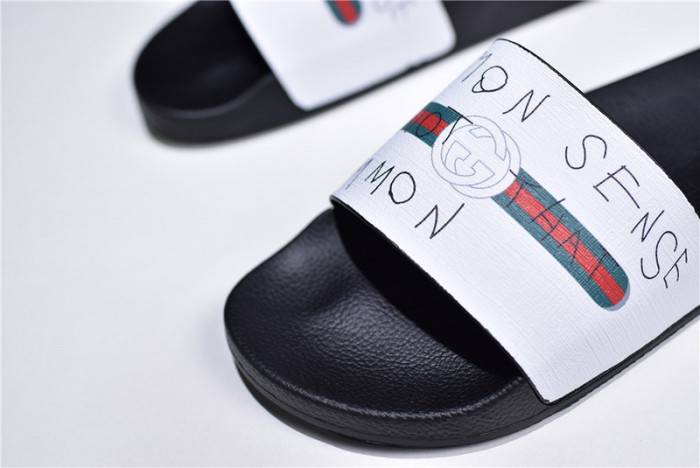 G*u*i slippers