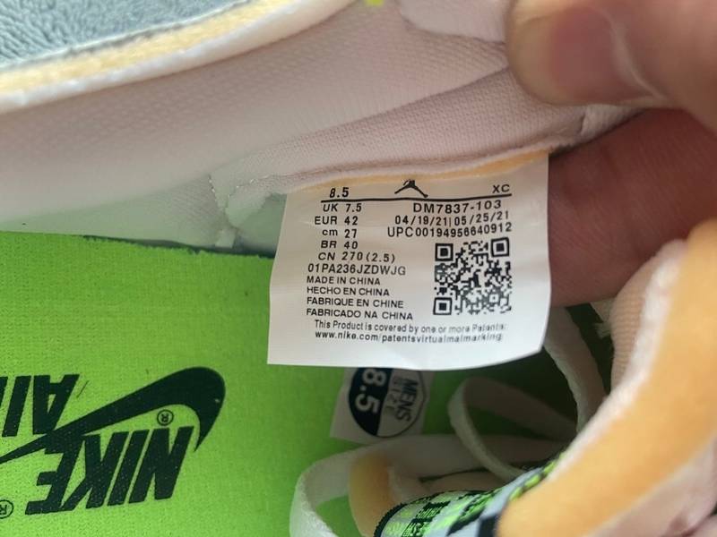 Air Jordan 1 Retro Low White Ghost Green Black ​