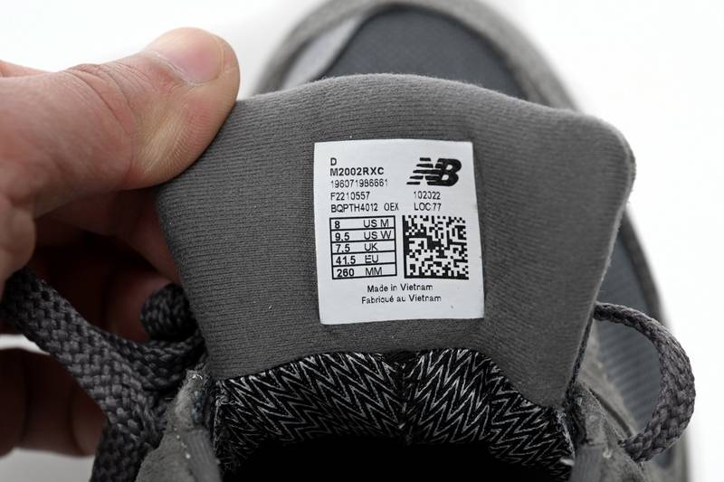 new Ba1an*e 2002r gore-tex castlerock